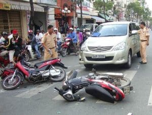 Thủ tục yêu cầu bồi thường từ bảo hiểm bắt buộc xe máy