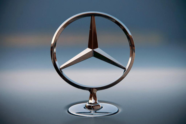 Biểu tượng Mercedes-Benz