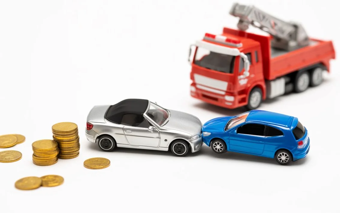 Kinh nghiệm mua bảo hiểm vật chất ô tô tiết kiệm chi phí