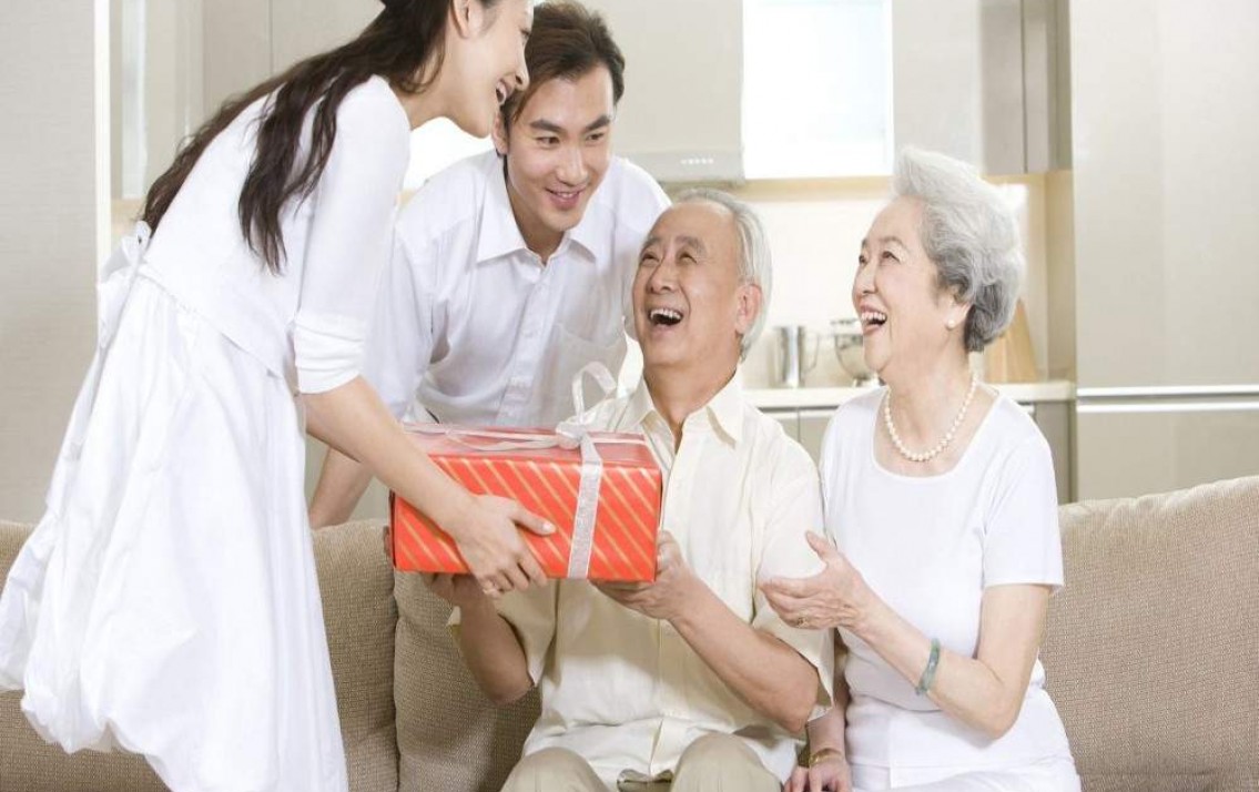 Vì sao nên mua bảo hiểm sức khỏe Bảo Việt cho người già